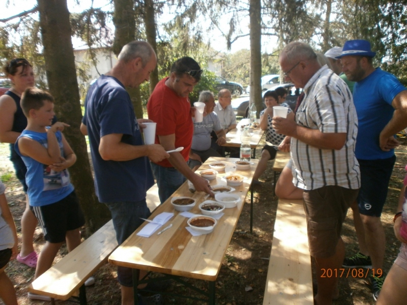Nohejbal o Cenu starostu obce a súťaž vo varení gulášu 2017