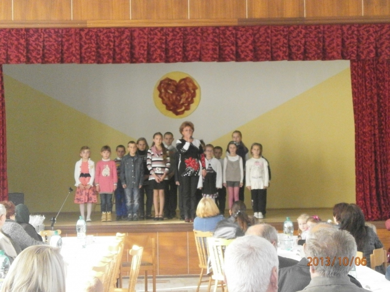 Mesiac úcty k starším 2013