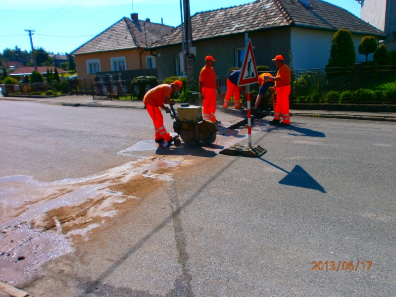 Spomaľovacie prahy a oprava miestnych komunikácií