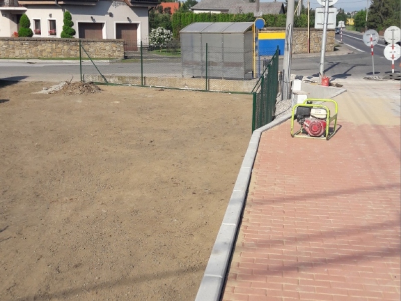 Výstavba autobusovej zastávky a semafóra 2018