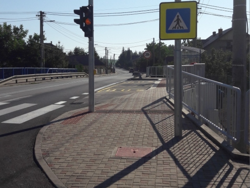 Výstavba autobusovej zastávky a semafóra 2018