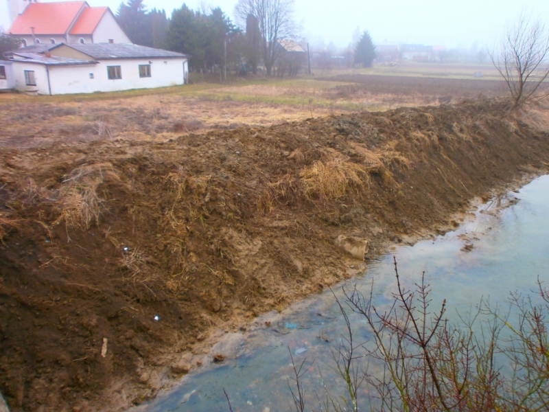 Čistenie potoka Ladianka 2013