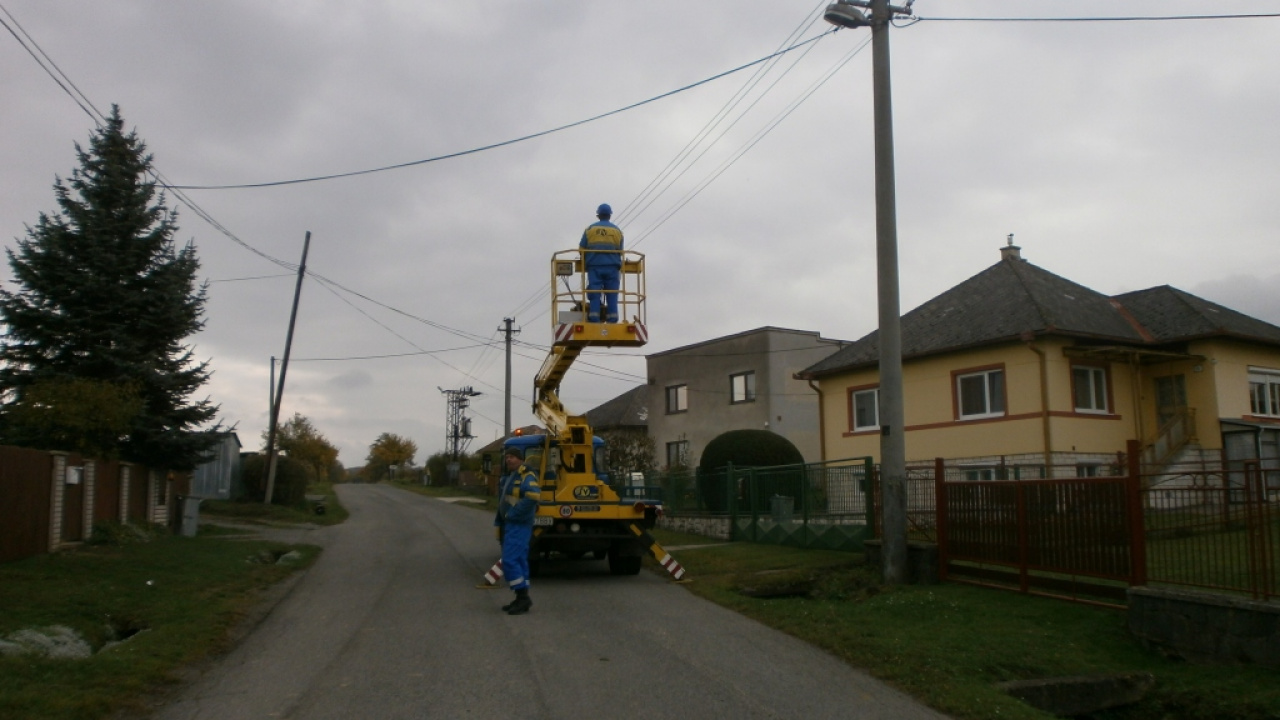 Rekonštrukcia verejného osvetlenia v obci Lada Rekonštrukcia verejného osvetlenia v obci Lada