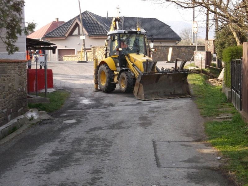 Chodník a odstavná plocha pre autobusy