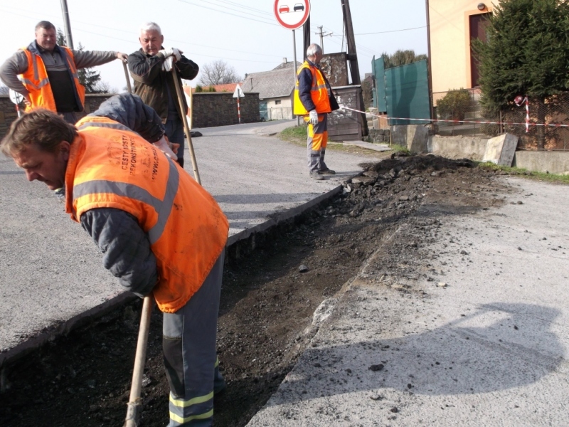 Chodník a odstavná plocha pre autobusy