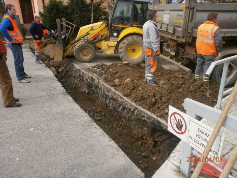 Chodník a odstavná plocha pre autobusy